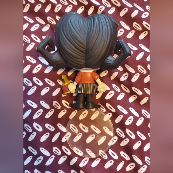 Willow Funko Pop - Picture 3 of 5